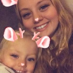 Meet your Posher, Carrie